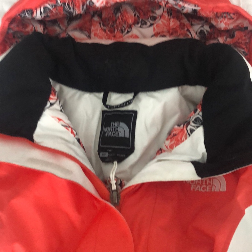 North Face Jacket, Perfect Condition - image 2